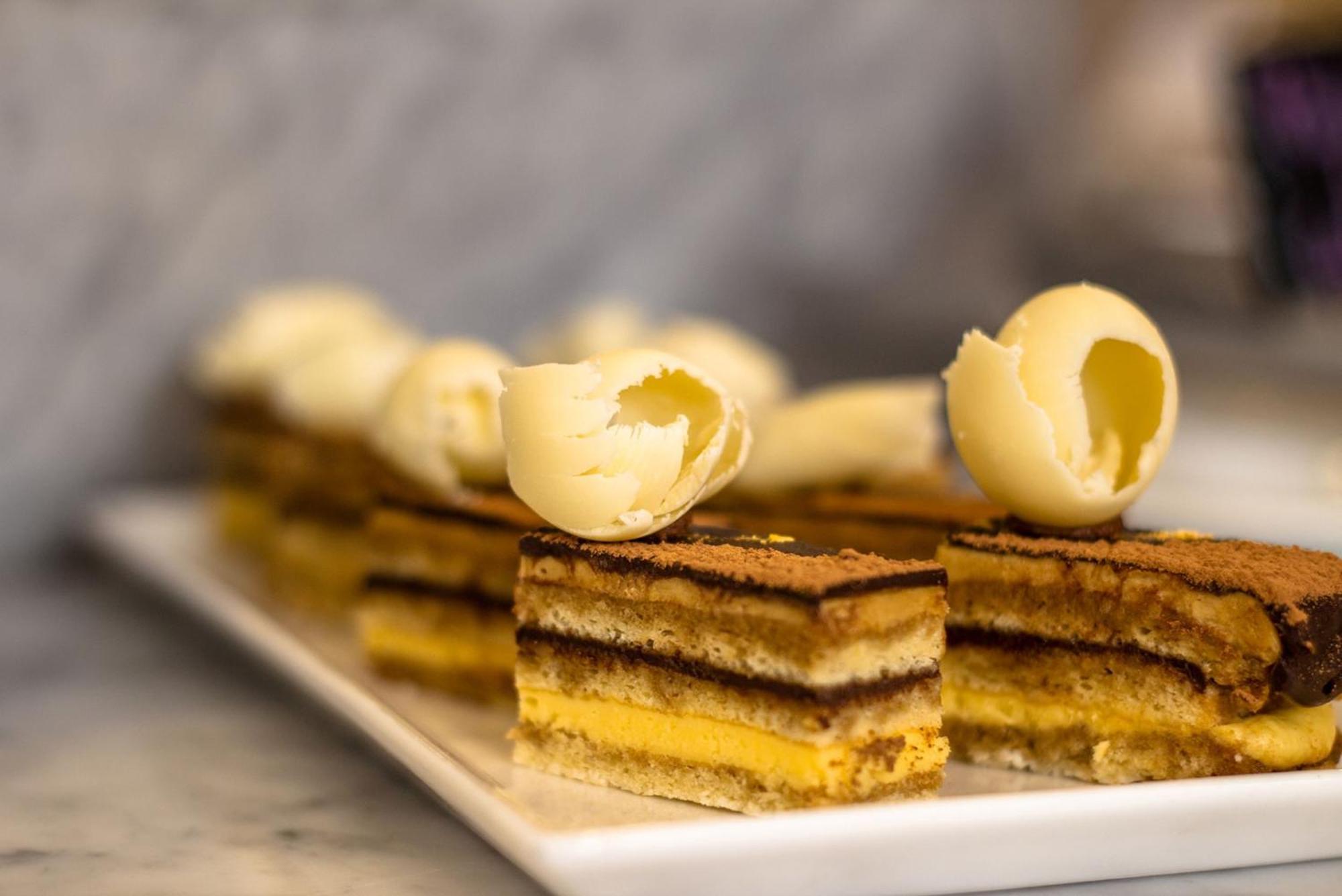 Camino Real Aeropuerto Hotel Kota Meksiko Bagian luar foto A traditional Italian pastry called crostate